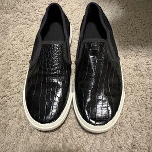 UGG Women’s Black Slip-On Croc-Texture Casual Sneakers